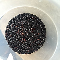 椰汁香芋黑米粥的做法图解3