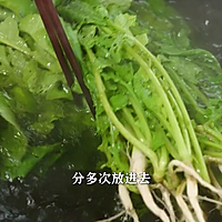 白萝卜叶子做成烫萝卜菜，很下饭的做法图解1