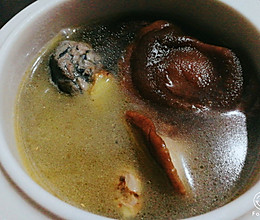乌鸡菌菇汤的做法