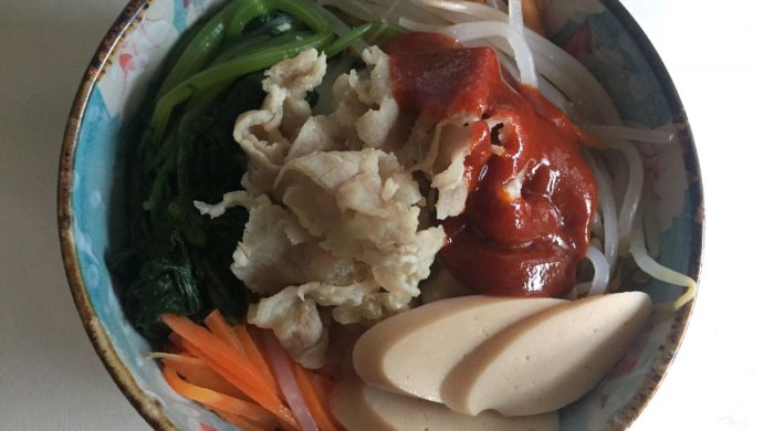 韩式肥牛什锦拌饭