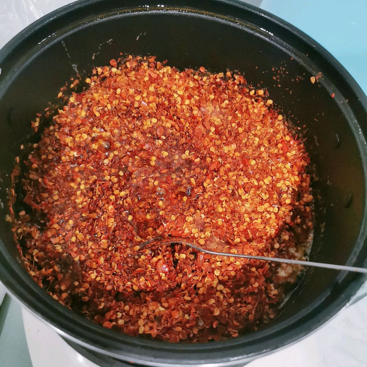 自制鸡肉辣椒酱（超级简单）的做法