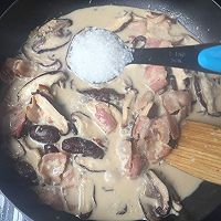 蘑菇培根奶油意面的做法图解7