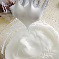 戚风纸杯蛋糕的做法图解5