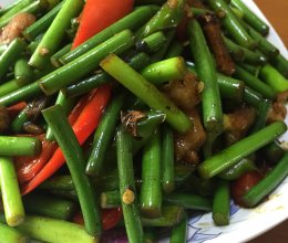 蒜苔炒肉的做法