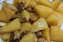#美味开学季#五花肉炖土豆的做法