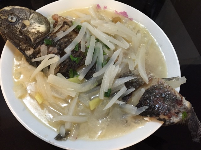 萝卜丝鲫鱼汤