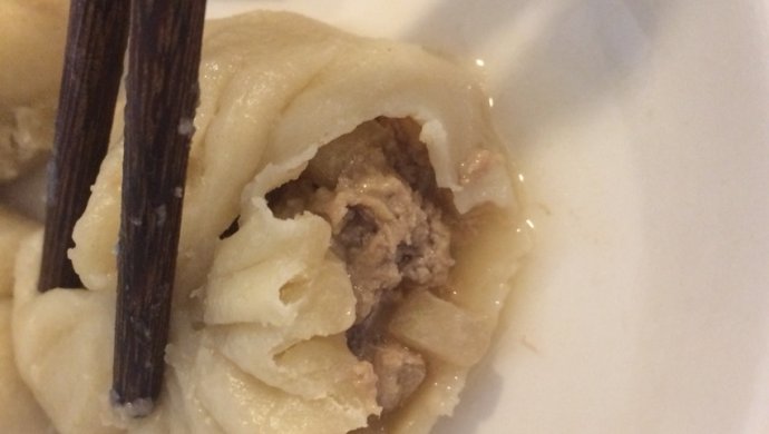 烫面灌汤包