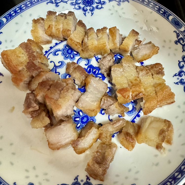 做法简单又好吃的脆皮五花肉的做法