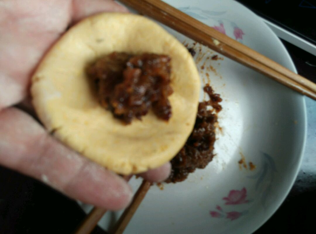 蜜枣南瓜饼的做法图解6