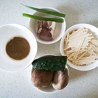 爽口芝麻酱拌面：宝宝辅食营养食谱菜谱的做法图解1