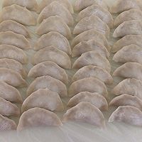 大白菜香菇猪肉水饺的做法图解4