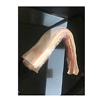 土豆红烧肉的做法图解1
