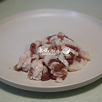 花菜炒五花肉的做法图解2