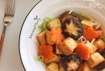香菇胡萝卜烧豆腐的做法