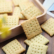 嘎嘣脆——香葱苏打饼干