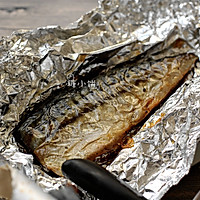 【黑椒盐烤鲭鱼Mackerel】附：内脏清理及鱼肉分片的做法图解13