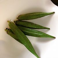 糖醋秋葵荷包蛋的做法图解2