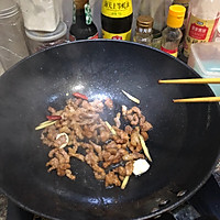 金针菇炒肉丝的做法图解7