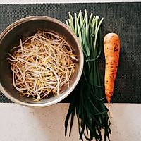 #餐桌上的春日限定#韭菜炒豆芽的做法图解1