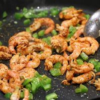 #15分钟周末菜#宅家厨艺大比拼，加拿大北极虾煎饼的做法图解6
