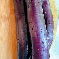 #葱伴侣豆瓣酱能蘸善炒#不用锅油炸的鱼香茄条的做法图解1