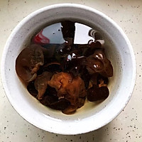 #秋天怎么吃#金钩海米木耳拌香芹的做法图解2