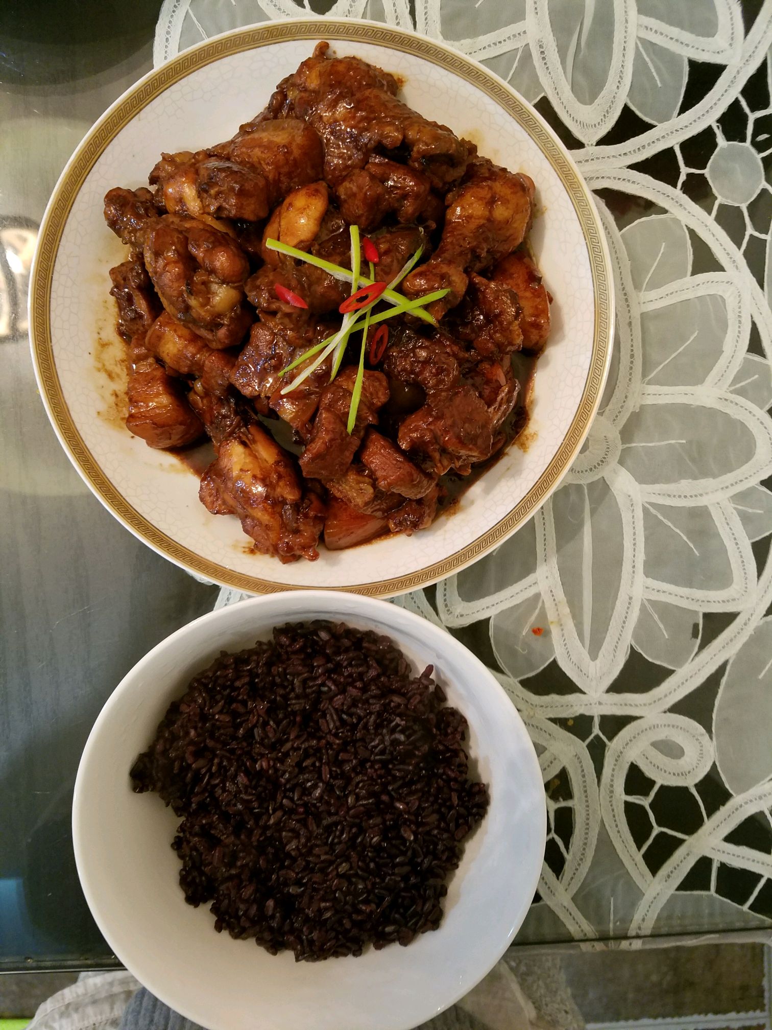 家常红烧鸡腿五花肉