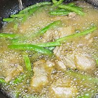五花肉炖豆角，家常菜做法的做法图解8