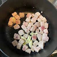 火锅底料成就的美味之五花肉炖土豆的做法图解3