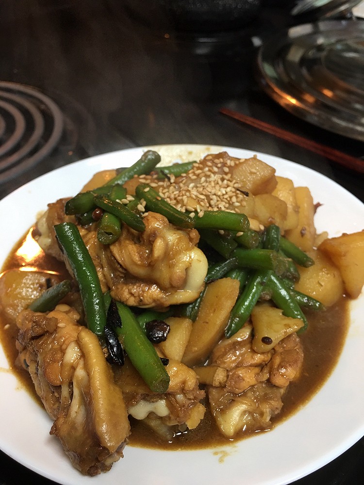 土豆烧鸡翅的做法