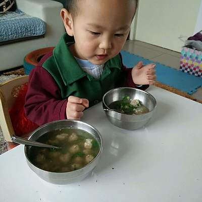 生汆丸子