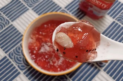 蔓越莓汁冰粉