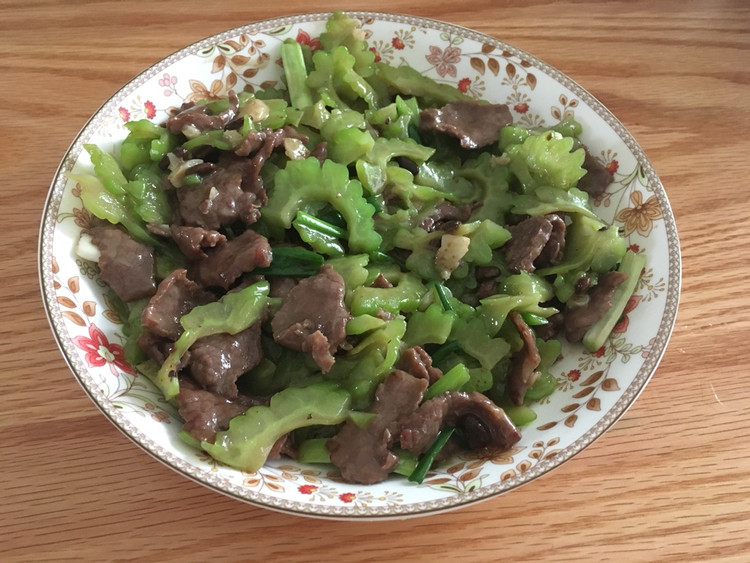 苦瓜牛肉的做法