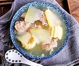 冬瓜排骨玉米汤的做法