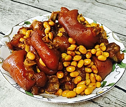 酥烂黄豆炖猪蹄的做法