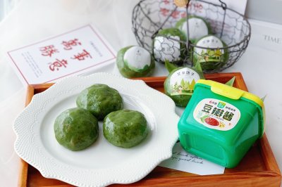 酱鸡肉艾草团子
