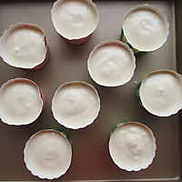 酸奶杯子蛋糕的做法图解11