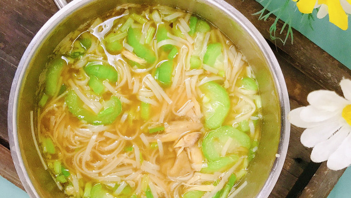 丝瓜鸡腿面