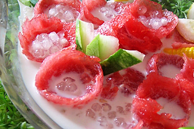 冰镇椰奶龟苓膏