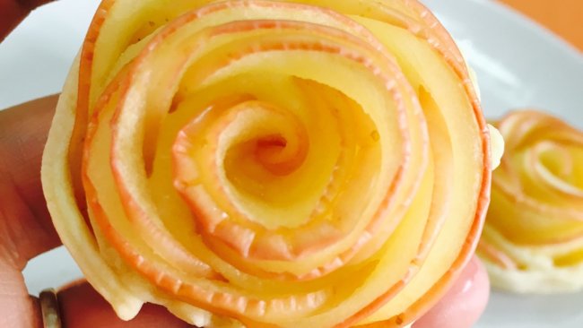 圈妈美食の苹果玫瑰花的做法