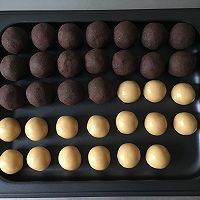 广式蛋黄豆沙月饼的做法图解7