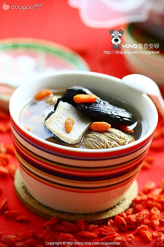 灵芝猴头菇枸杞汤