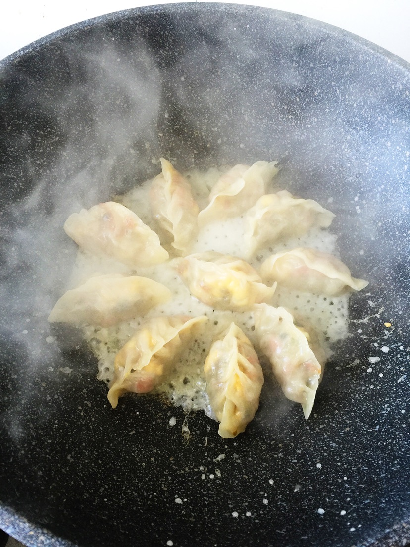 雪花煎饺#爱仕达寻找面点女王#的做法图解3