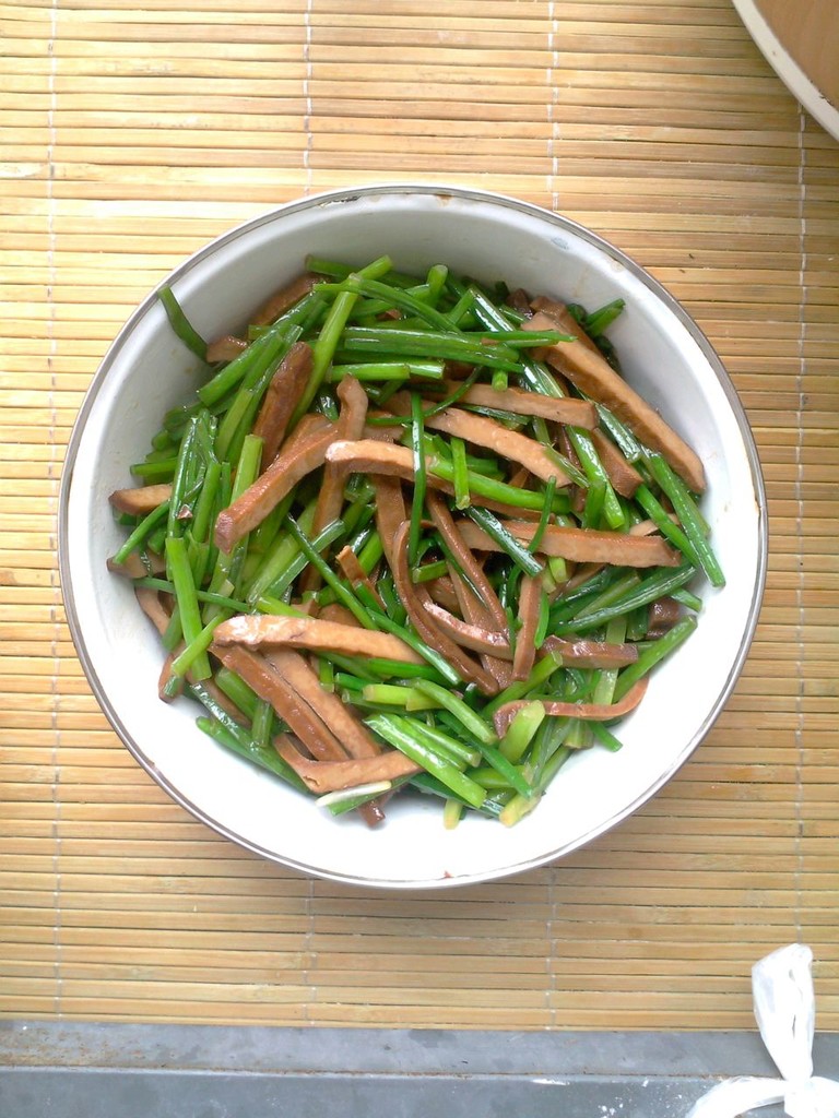 韭苔炒茶干怎么做 韭苔炒茶干的做法 豆果美食 韭苔炒茶干怎么做 韭苔炒茶干的做法 豆果美食