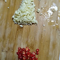 蒜蓉粉丝蒸扇贝的做法图解3