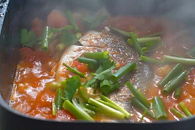 干煎鲳鱼、蕃茄焖鲳鱼