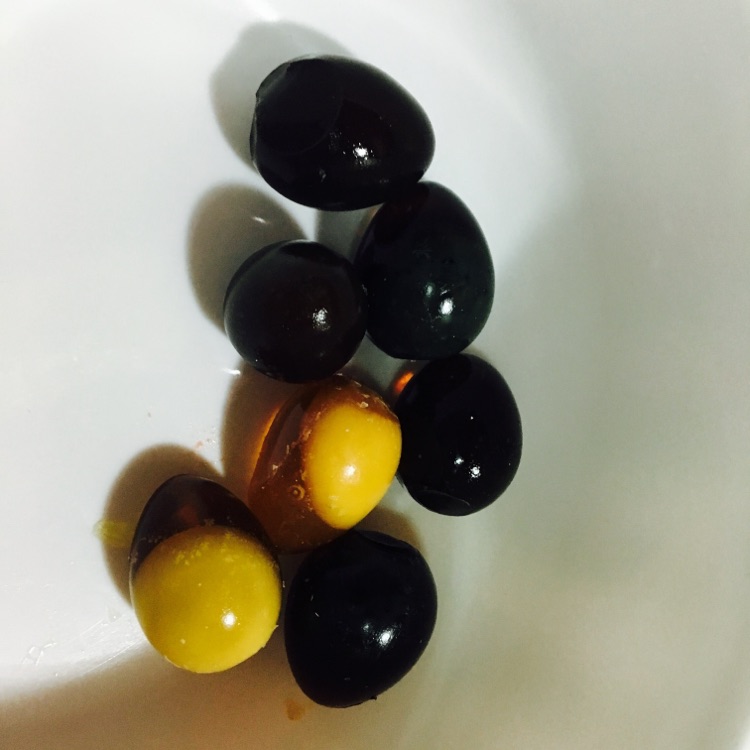 黄瓜凉拌小皮蛋的做法图解2