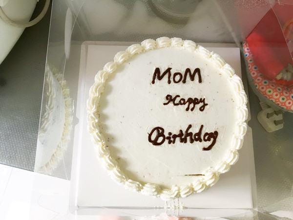 简单款的生日蛋糕