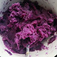奶香味十足// 酥软紫薯饼的做法图解4