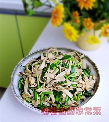 干豆腐炒韭菜